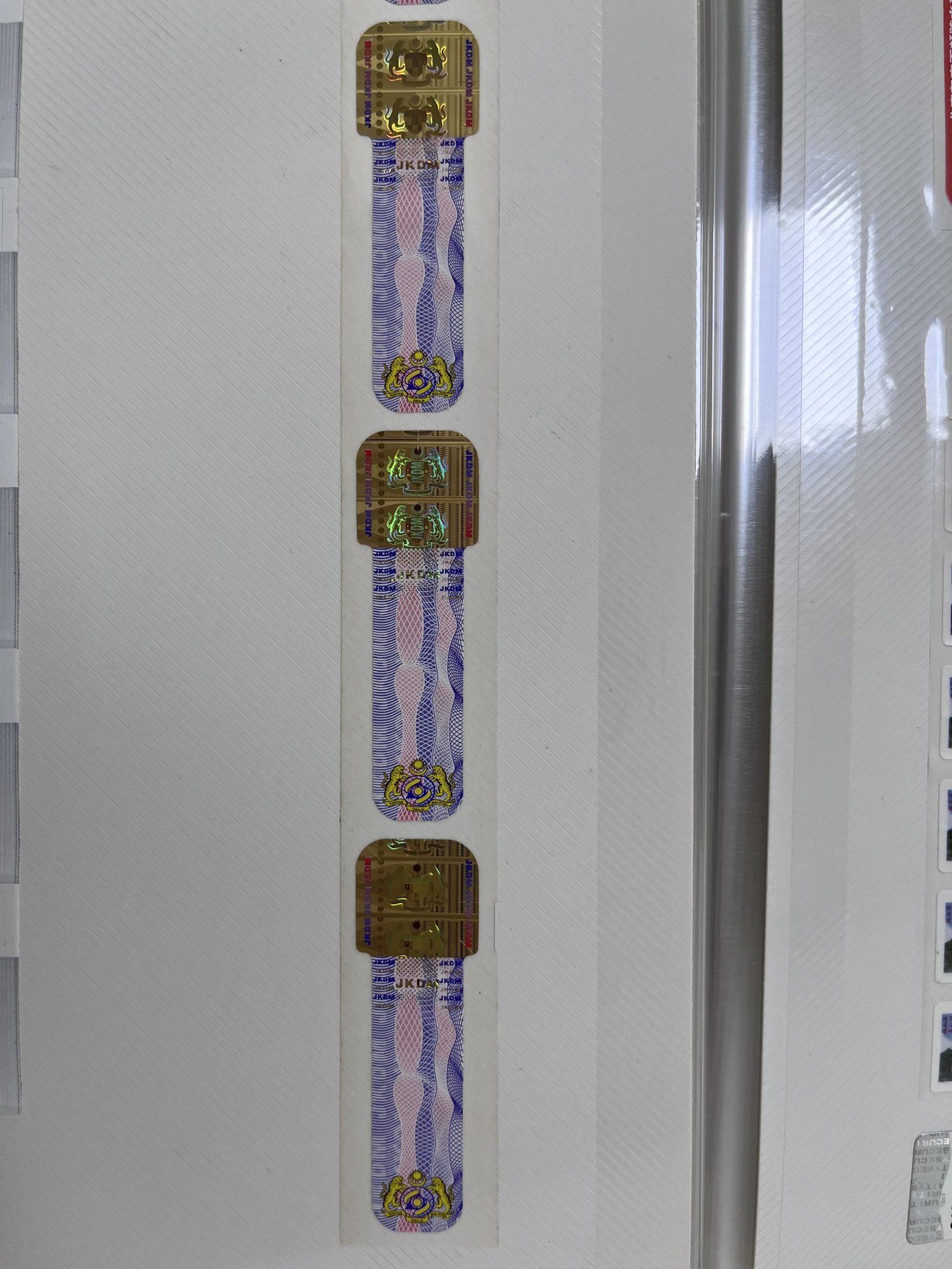 security labels2 Smart Faceprint Anti Counterfeit Label